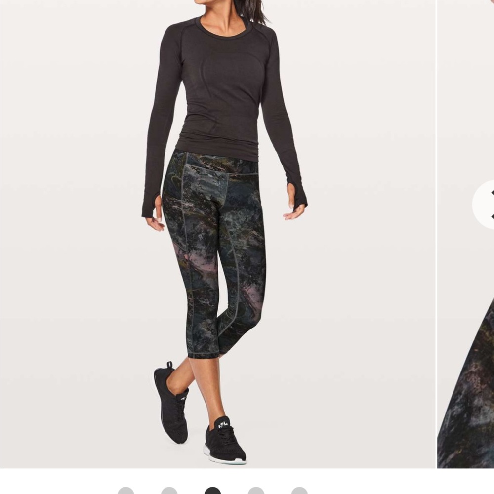 Lululemon Speed Up Crop (21")
Radiant Multi rare size 6